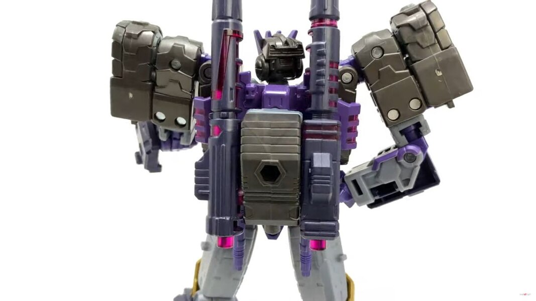In Hand Image Of Transformers Legacy Evolution Tarn  (24 of 44)